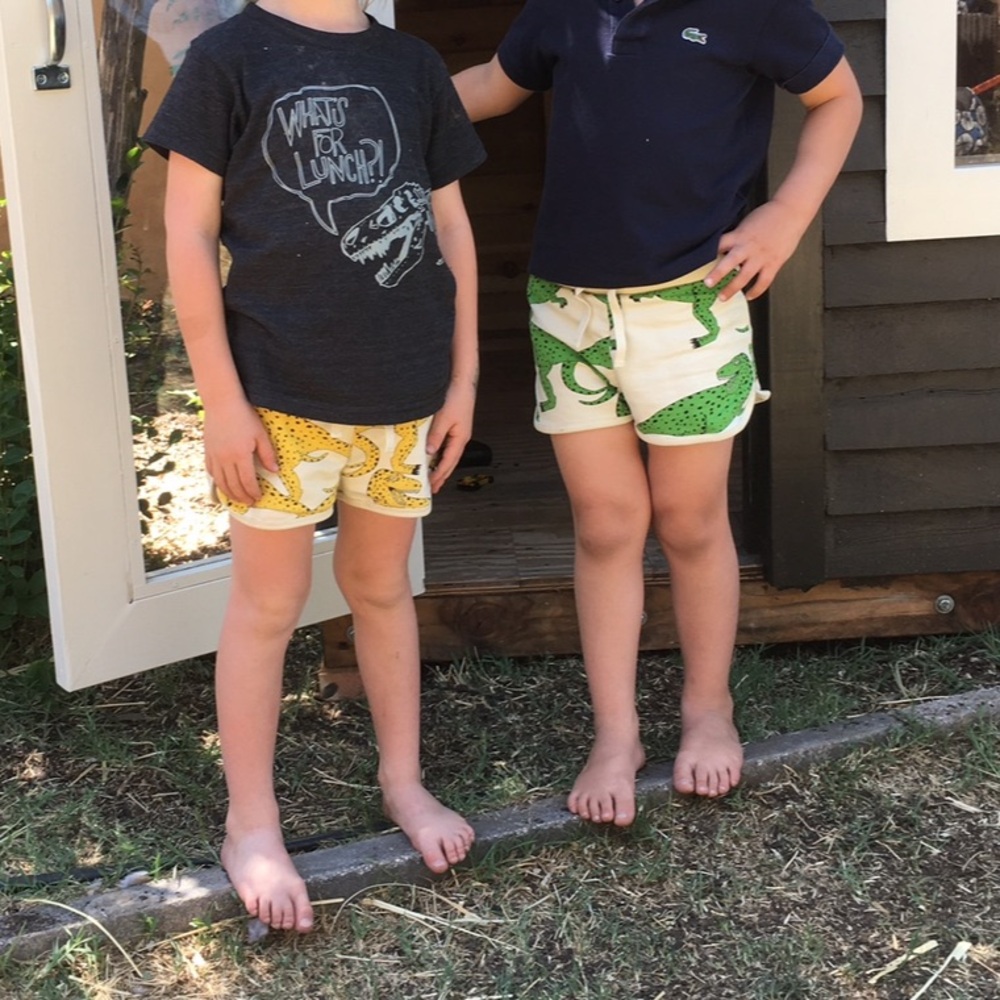 Mini Rodini Dino collection shorts - green!